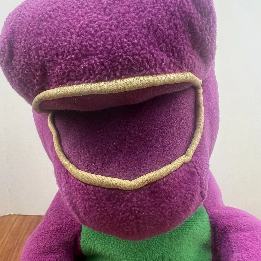Barney 18